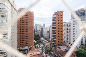 Image 29 - 865535