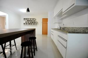 Image 9 - 865571