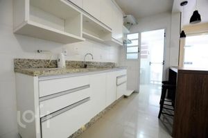 Image 8 - 865571