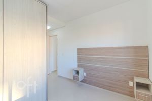 Image 21 - 865591