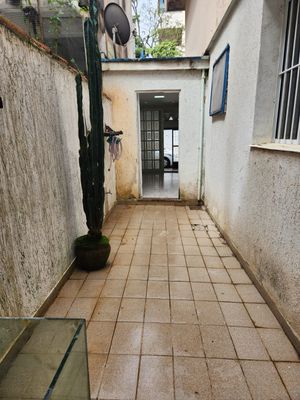 Image 23 - 865600