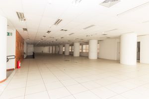 Image 1 - 865628