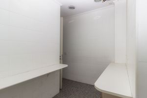 Image 15 - 865628