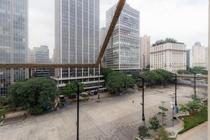 Image 18 - 865628