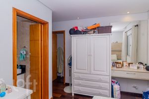 Image 10 - 865629