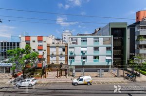 Image 23 - 865632