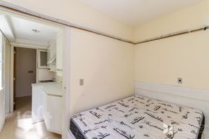 Image 14 - 865632