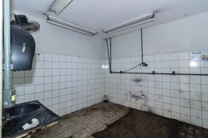 Image 19 - 865634
