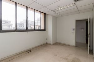 Image 39 - 865645