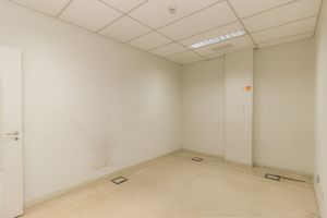 Image 47 - 865645