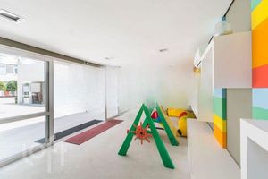 Image 17 - 865659