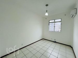 Image 7 - 865661