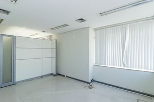 Image 35 - 865663