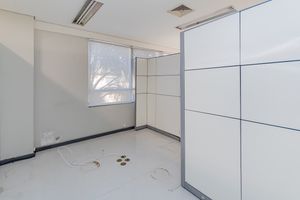 Image 11 - 865666