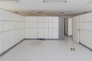 Image 19 - 865666