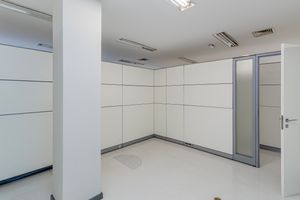 Image 22 - 865666