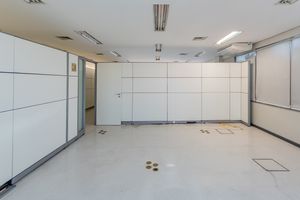 Image 26 - 865666