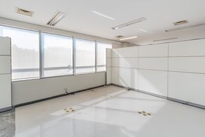 Image 37 - 865666