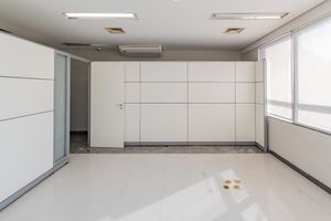 Image 38 - 865666
