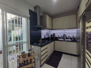 Image 11 - 865702