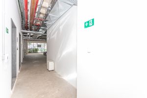 Image 85 - 865728