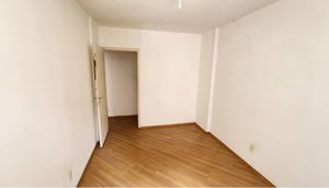 Image 8 - 865757