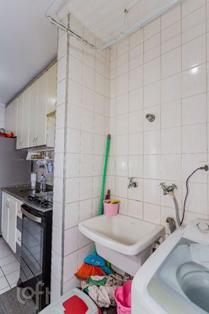 Image 30 - 865782