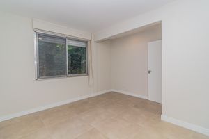 Image 18 - 865787
