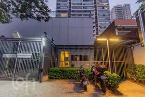 Image 65 - 865825