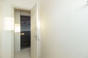 Image 8 - 865853