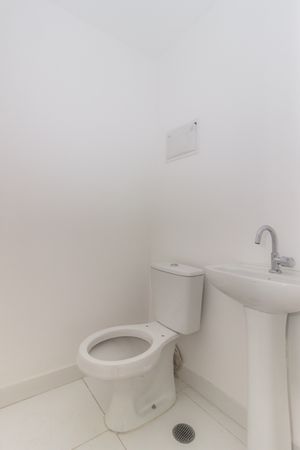 Image 11 - 865857