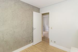 Image 12 - 865863