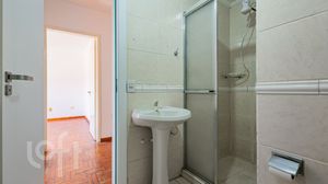 Image 13 - 865880