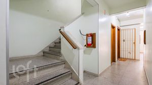 Image 25 - 865880