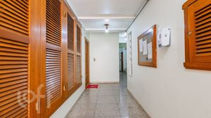 Image 26 - 865880