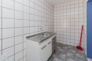 Image 16 - 865901