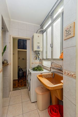 Image 36 - 865902