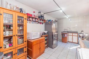 Image 4 - 865907