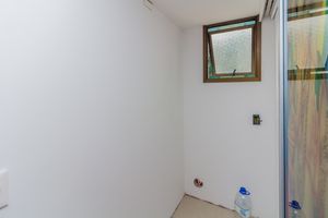 Image 31 - 865932