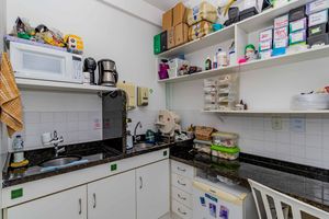Image 9 - 865942