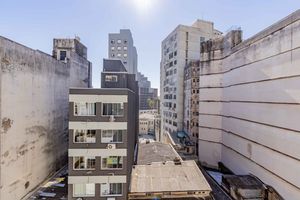 Image 22 - 865942
