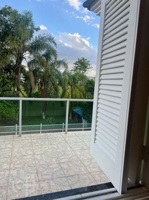Image 15 - 865946
