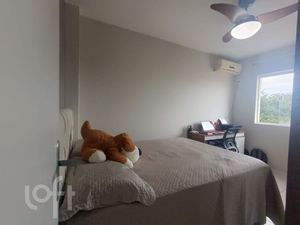 Image 17 - 865983