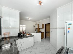 Image 20 - 866100