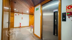 Image 31 - 866107