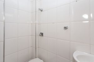 Image 42 - 866117