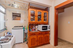Image 8 - 866120