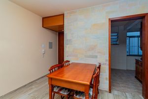Image 6 - 866120