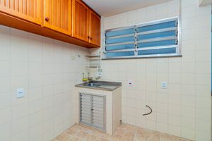 Image 30 - 866120