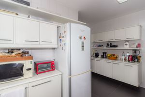 Image 31 - 866124